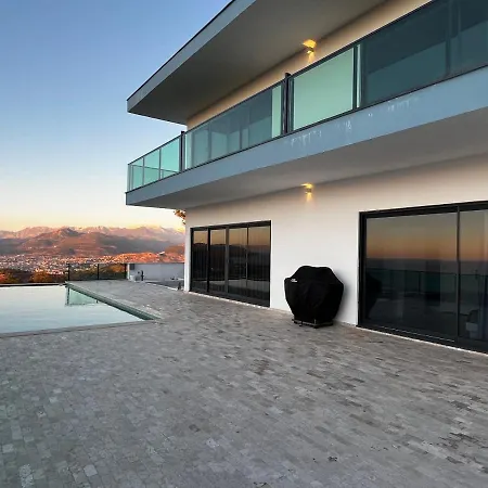 Solar Villa Koru